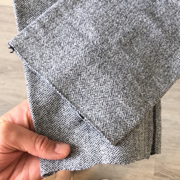 Lululemon - Picture 3 of 11